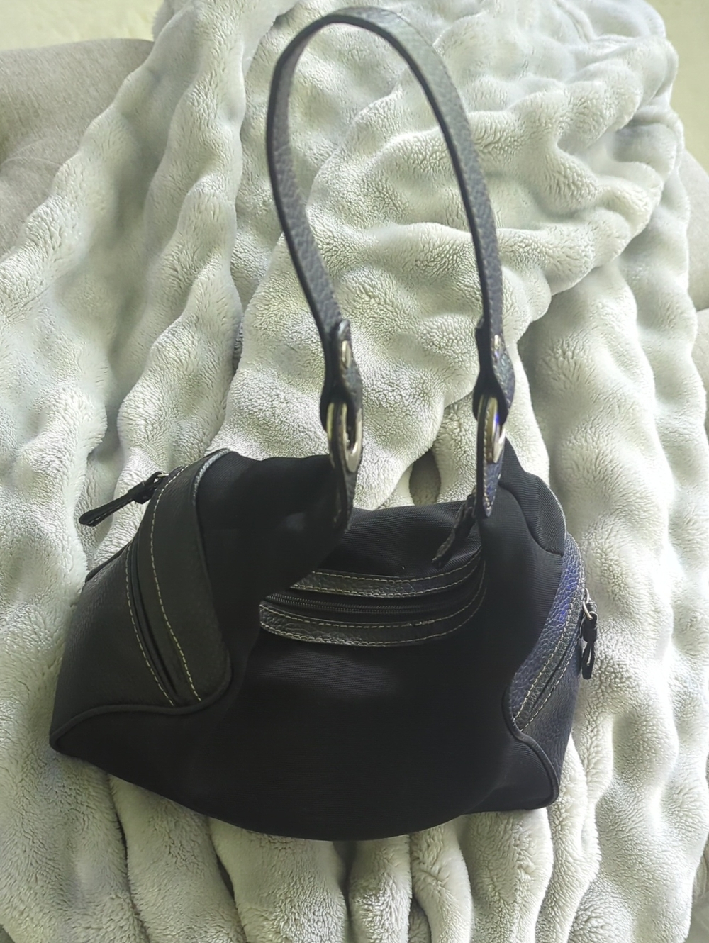 Tommy Hilfiger Black Shoulder Bag with Silver Hardware